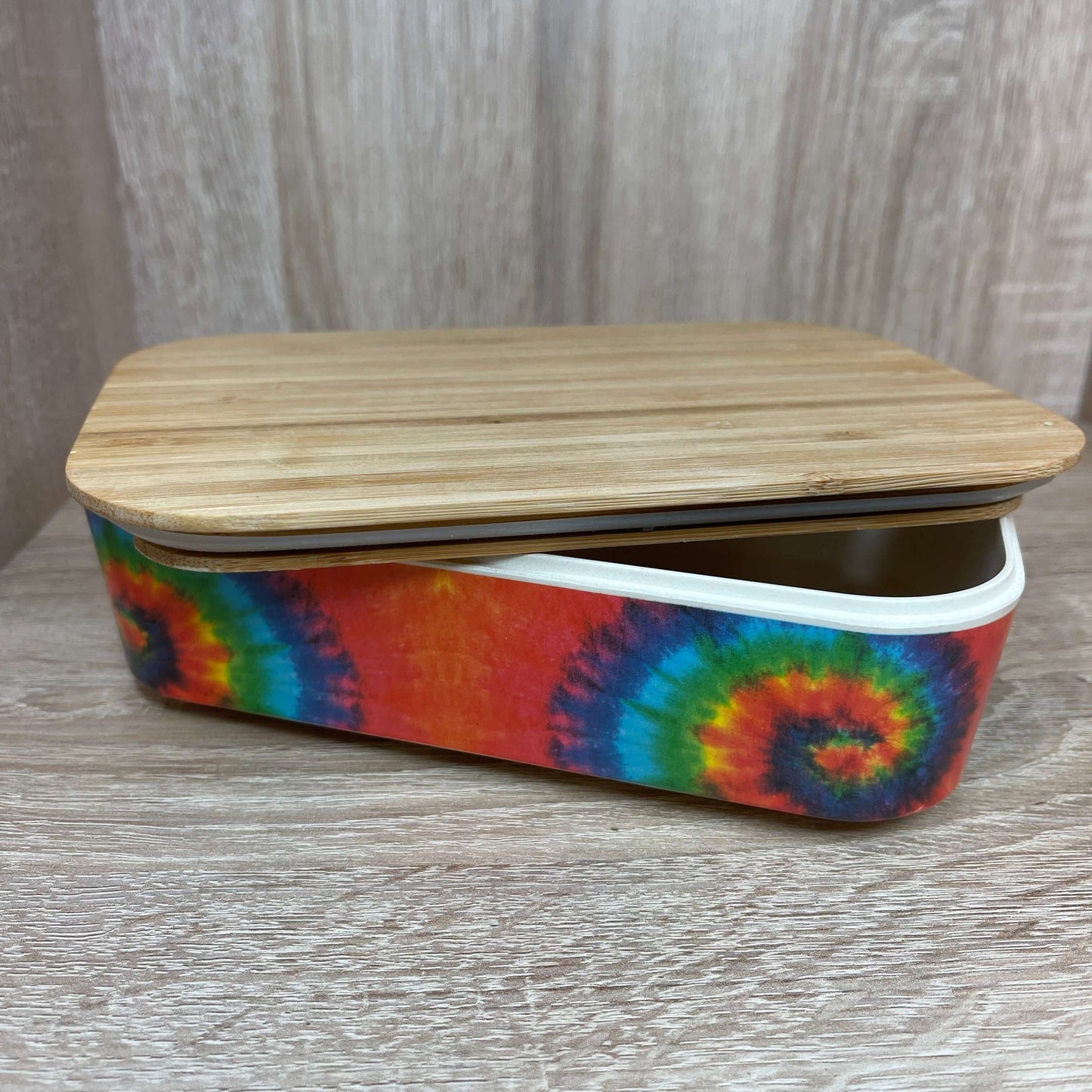 Bamboo tiedye lunch box.