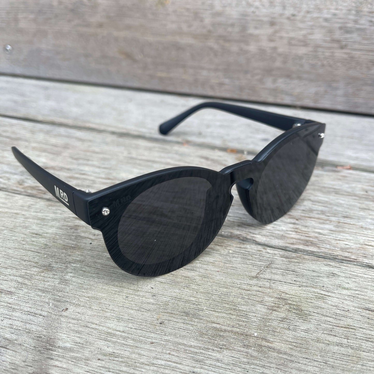Womens sunglasses in Marilyn Monroe style with black frames.