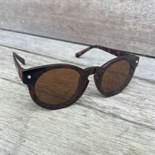 Womens sunglasses with tortoiseshell frames.