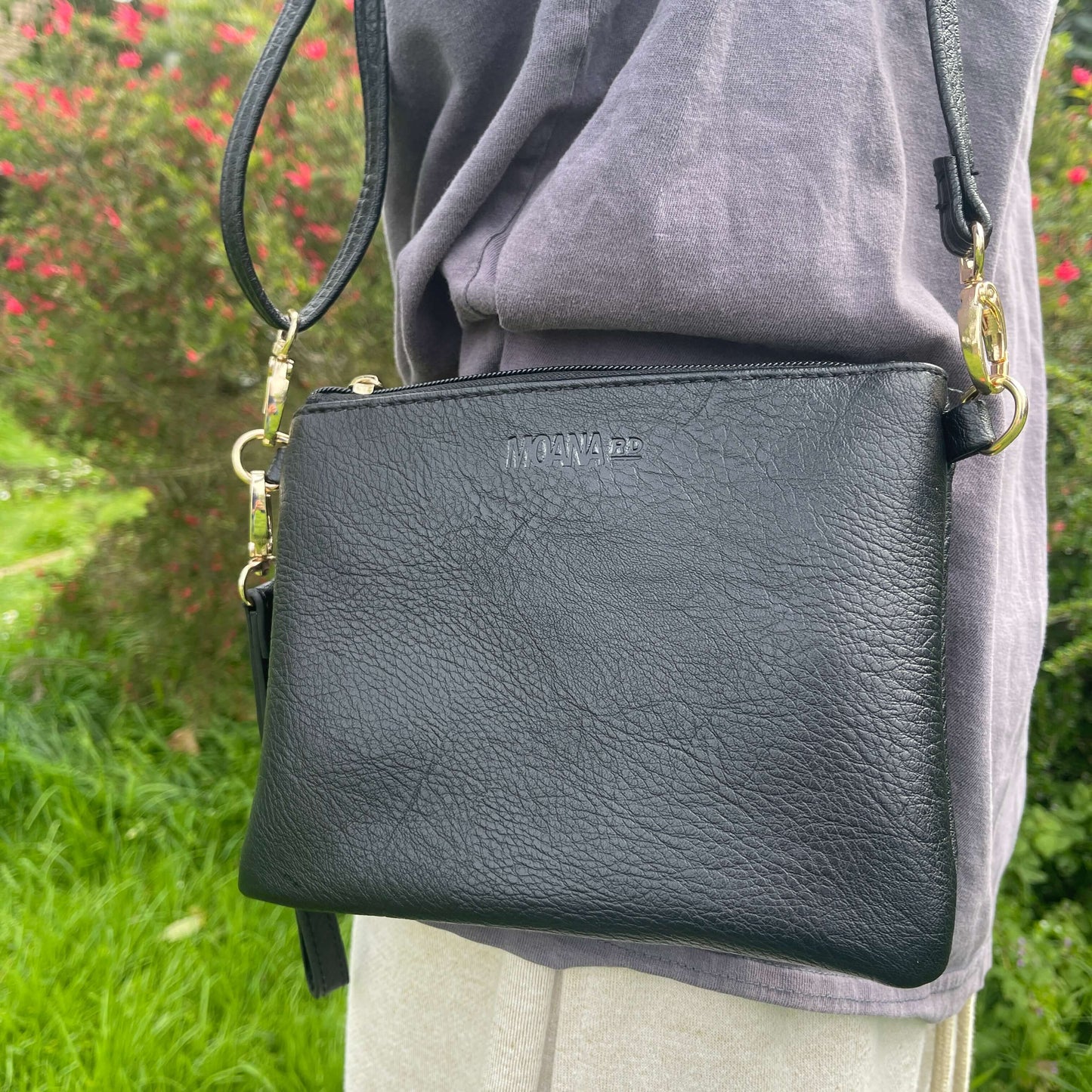 Black clutch from Moana Rd.