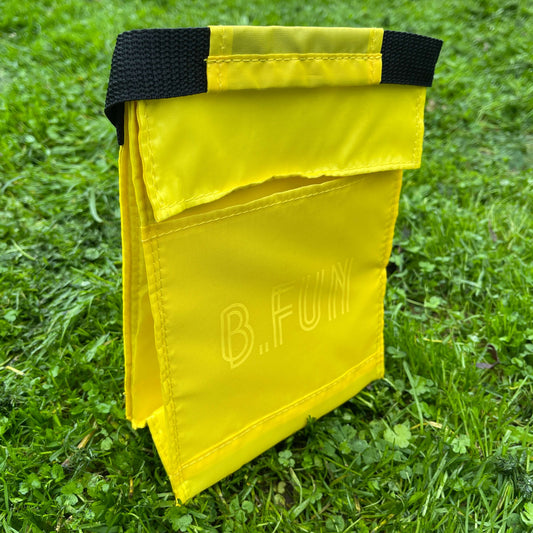 Insulated lunch carry bag in yellow and in a small size.