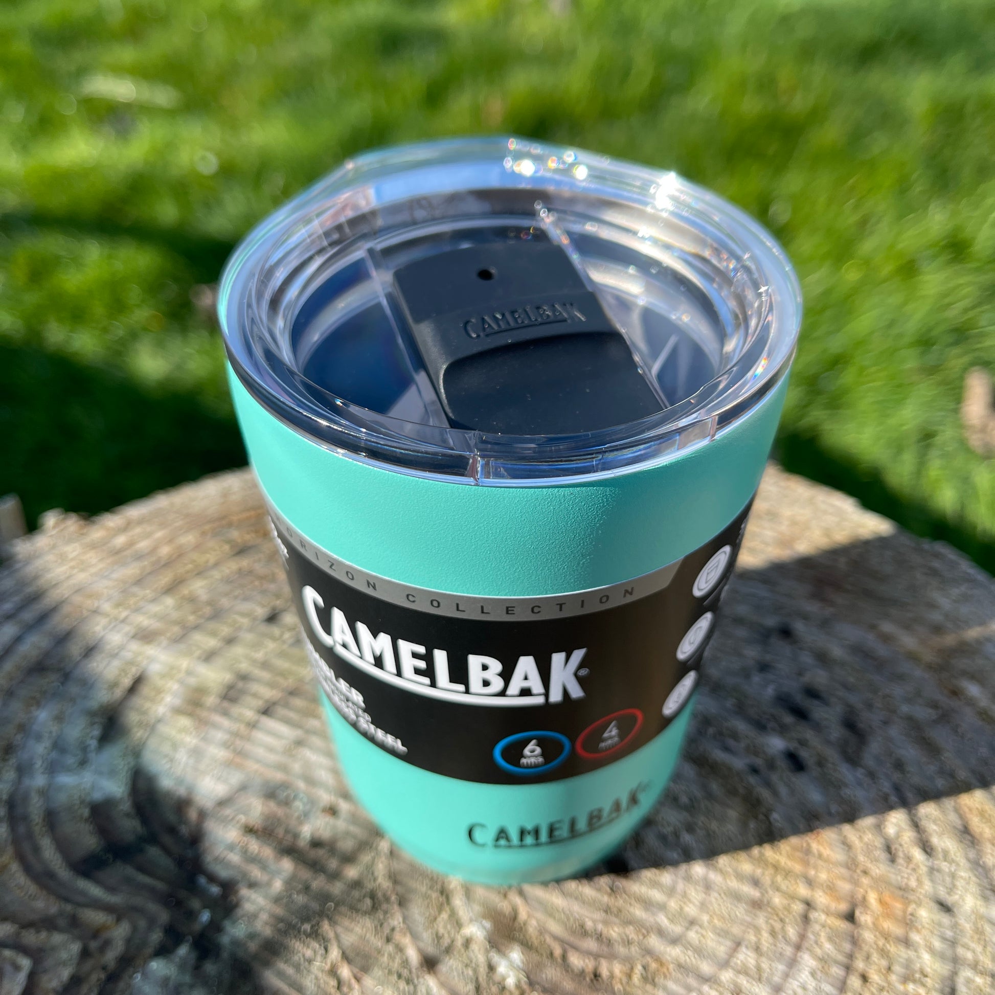 Stainless steel coffee tumbler from Camelbak in blue coastal colour.