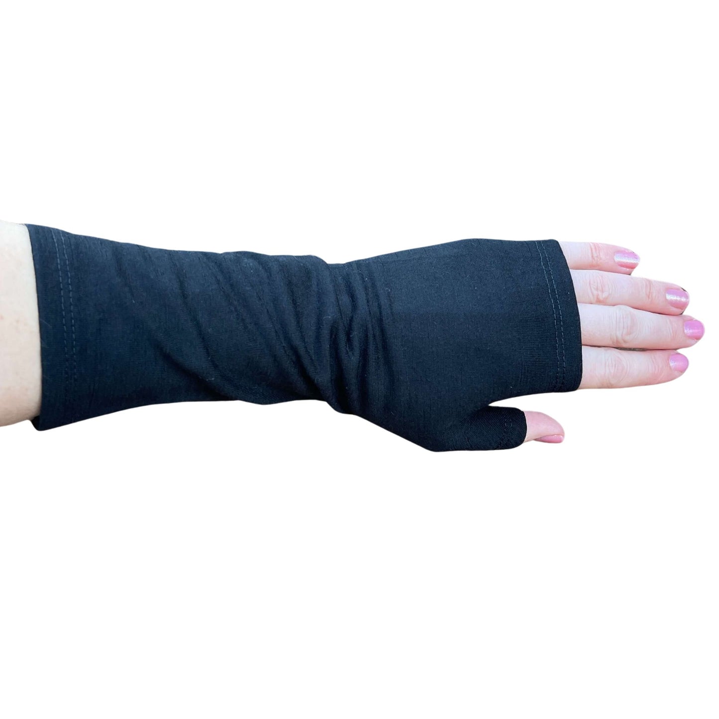 Fingerless merino gloves in black.
