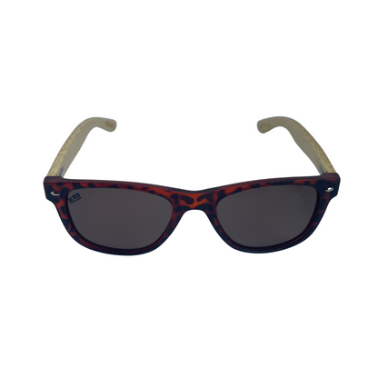 Kids sunglasses with Tortoiseshell frame and wooden arms.