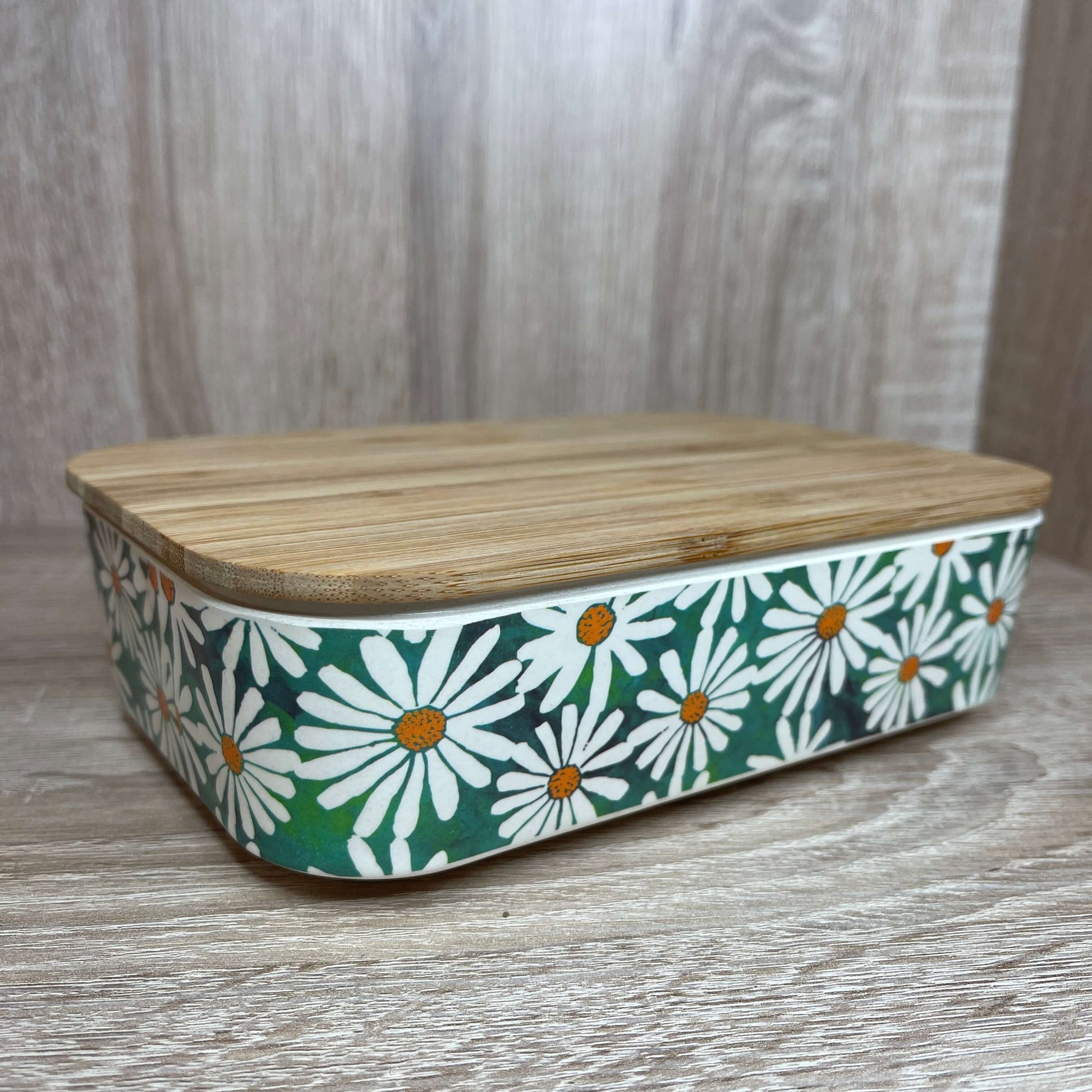 Bamboo Daisy lunch box.