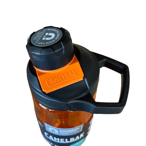 Camelbak chute mag drink bottle in orange..