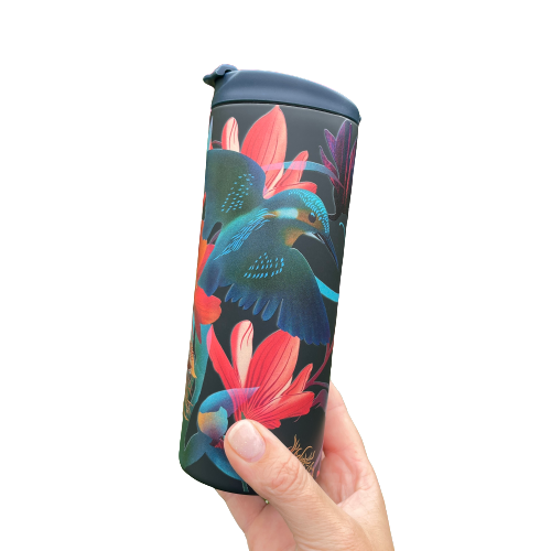 Flox reusable cup in navy blue with Kingfisher and Orchid print.