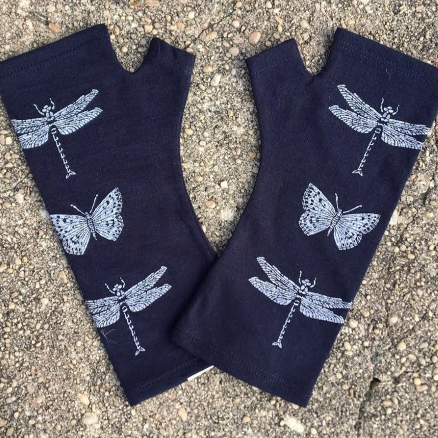 Merino Gloves Navy Dragonfly
