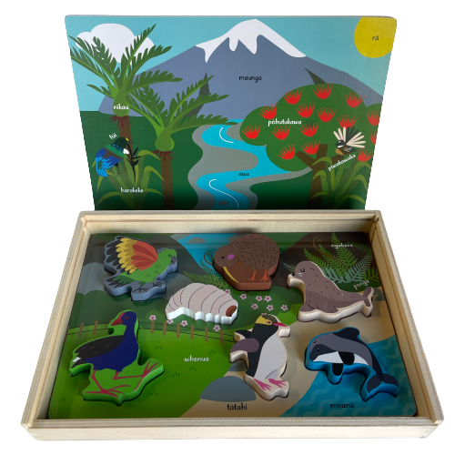 Moana to Maunga puzzle play set featuring New Zealand flora, fauna and animals.