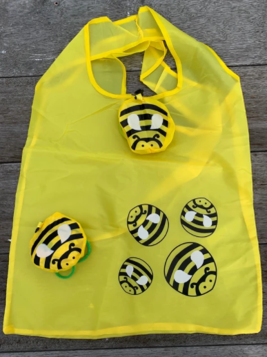 This generously sized bag folds away neatly into the bee pouch making it easy to take with you everyewhere.  Super fun and unique produce bag from The Beekeepers Honey and The School Fundraising Shop