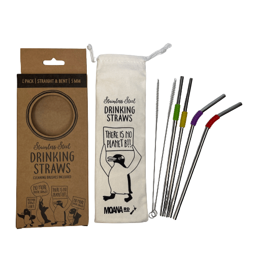 Set of 4 stainless drinking straws, 2 straight, 2 bent. Includes 2 straw cleaning brushes and storage bag.