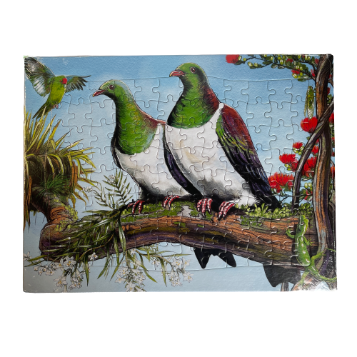 Jigsaw puzzle featuring Kereru Birds sitting in a pohutukawa tree.