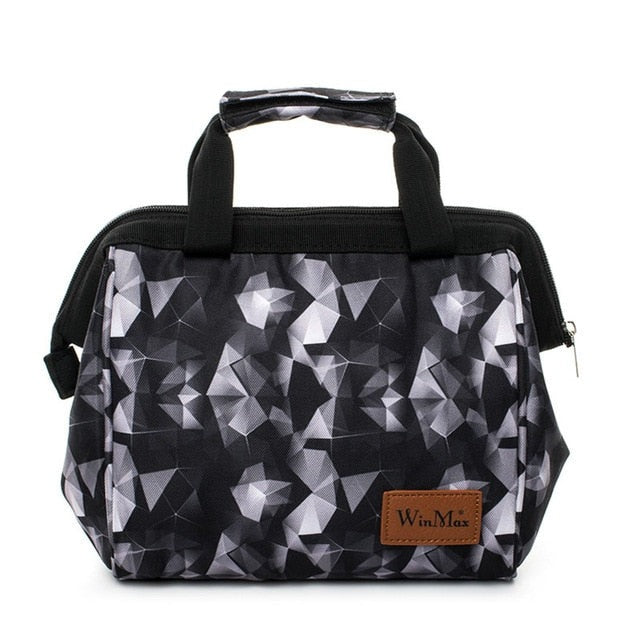 Winmax cooler bag in abstract monochrome print.